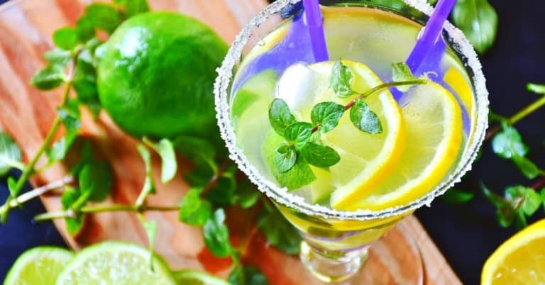 Amazing Benefits of Lemon Water